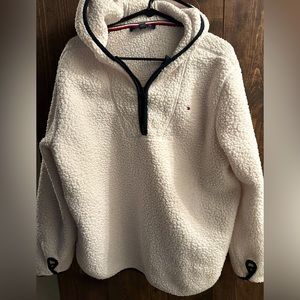 Tommy Hilfiger Sherpa Hoodie. Women’s size L. In great condition!